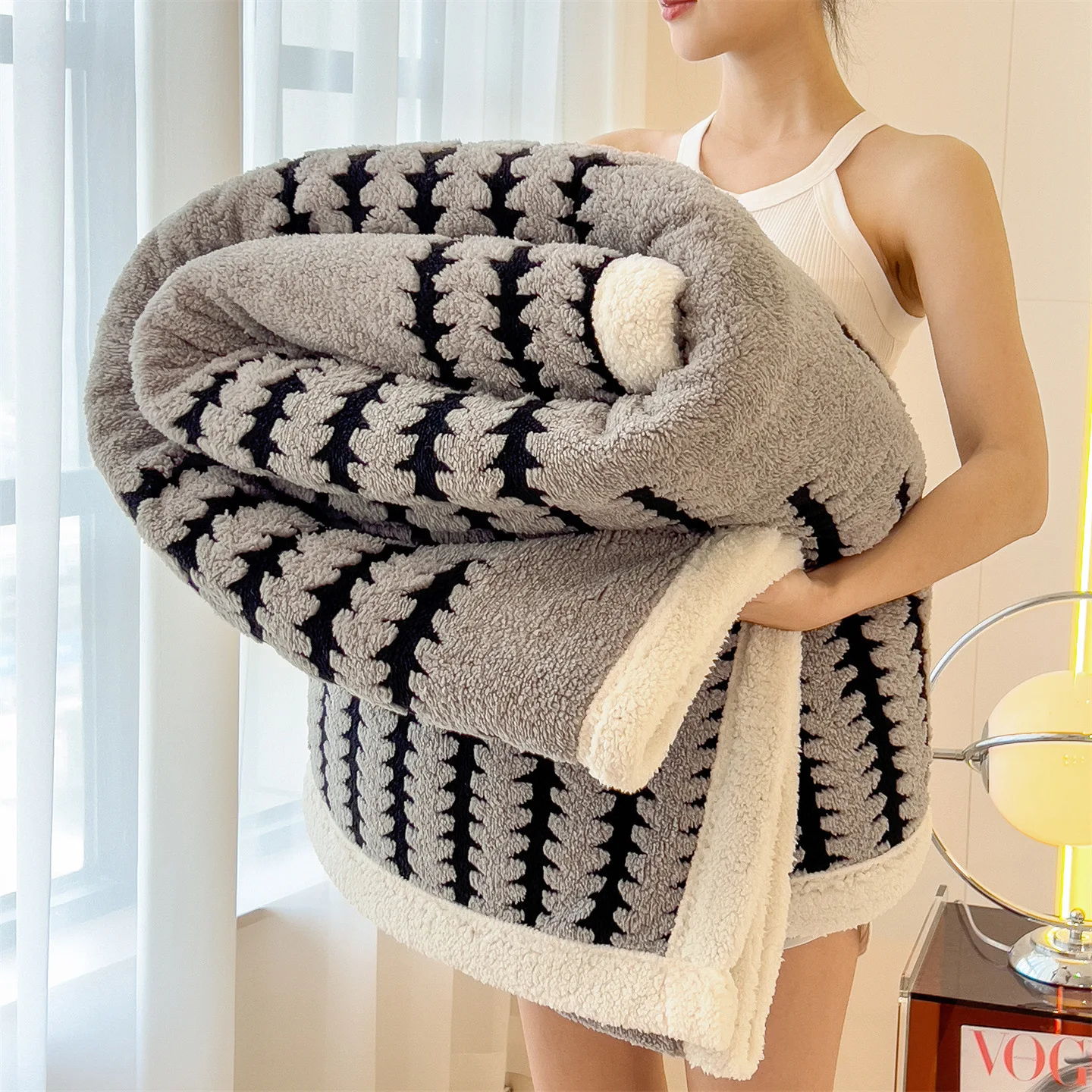 Warm Flannel Spring Blanket Super Soft Fluffy Queen Blanket Single Double Size Cozy Skin-friendly Multifunctional Nap Blanket
