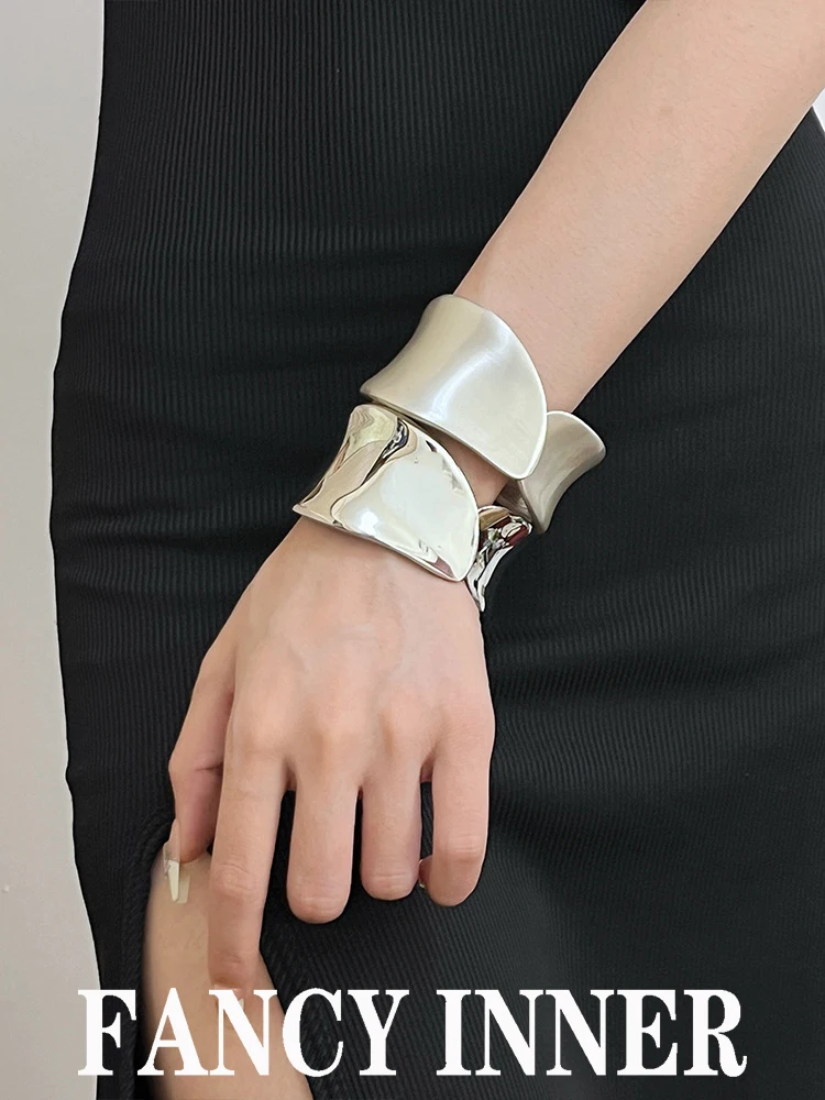 2023 New Minimalist…