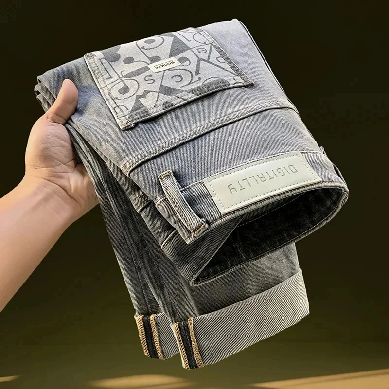 

Джинсы мужские весной и летом 2026, с принтом на маленьких ножках, свободные повседневные джинсы из эластичного денима, длинные брюки.