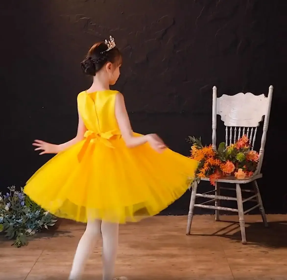 Yellow Sequined Girls Stage Dress Jazz Dance Modern Dance Costume Ballet Princess Skirt Boys Long sleeved Performance Clothes