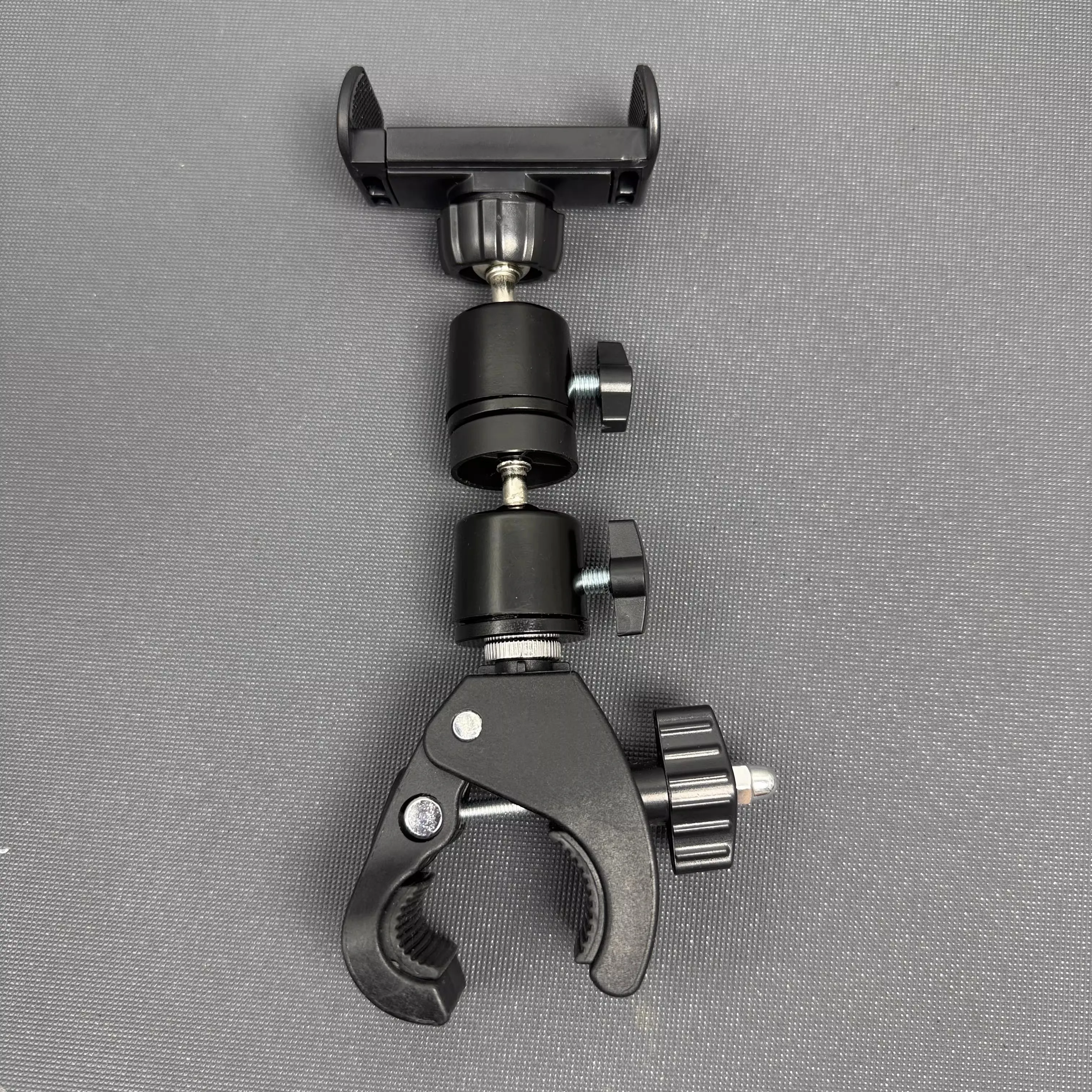 

Outdoor Large Clamp Phone Holder for Live Streaming Excavator Truck Armrest Cycling Bus - Universal Adjustable Phone Clamp