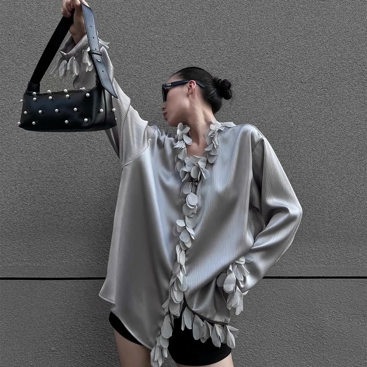 

French Temperament High-End Lace V-Neck Shirt Women Spring Summer New Niche Design Loose Draped Long-Sleeved Top