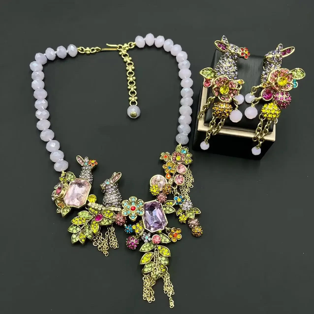 Medieval style color dripping flower necklace 2023 new zodiac rabbit lover confession beaded necklace female ewelry accessories