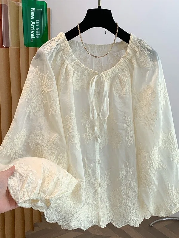 Elegant round Neck Embroidered Shirt Women's Loose Fit Summer Style Long Sleeve Fashionable Slimming Hook Flower Design Top