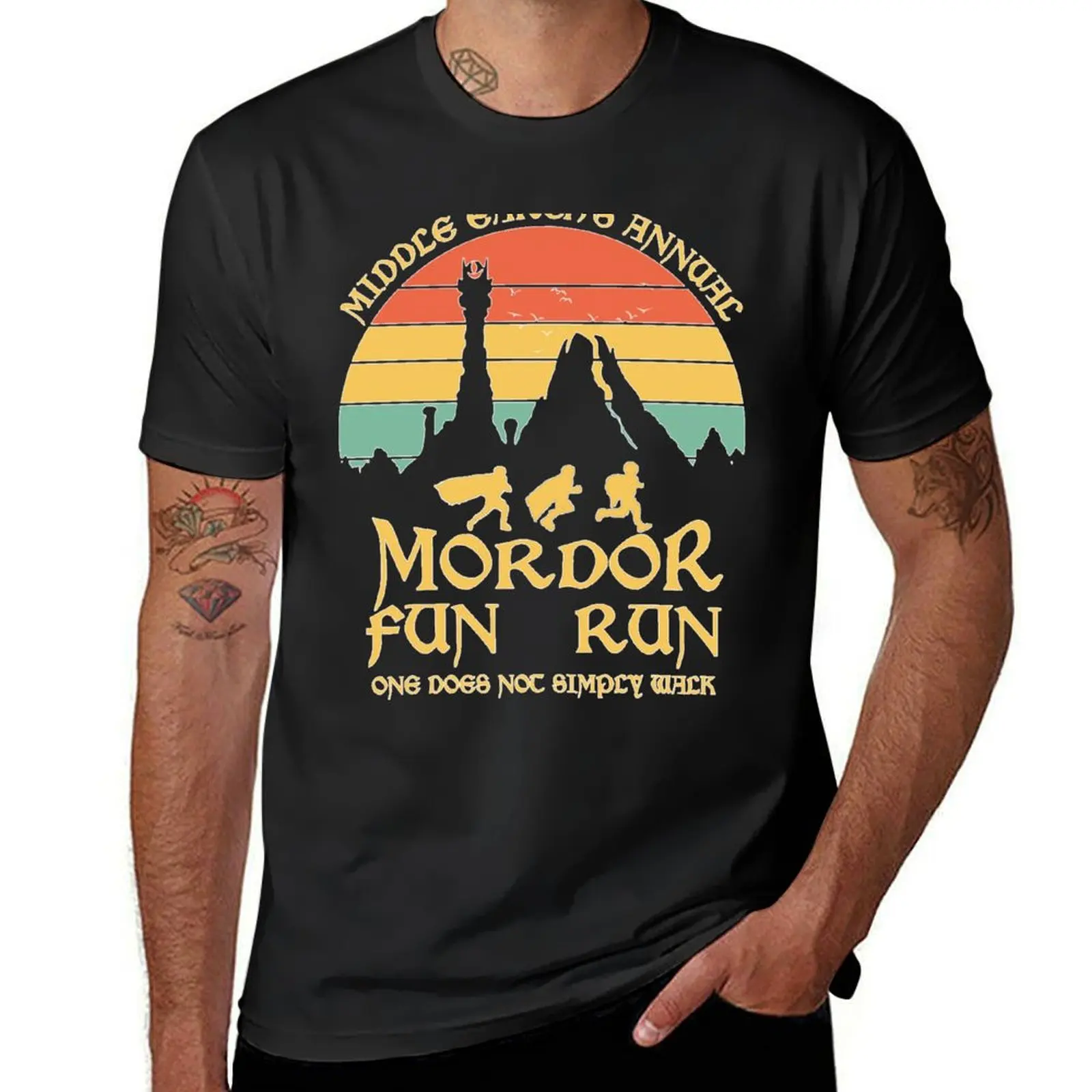 Camiseta con estampado de Ees Mordor Fun Run para hombre, camisa esencial con diseño divertido de S Super Power Of He Ring, ropa de anime, top de verano, novedad