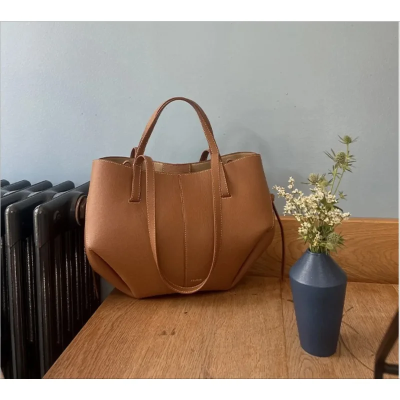 

Женская сумка-клатч 2026 года с большой вместимостью, винтажная нишевая модная классическая сумка-клатч, мотоциклетная сумка