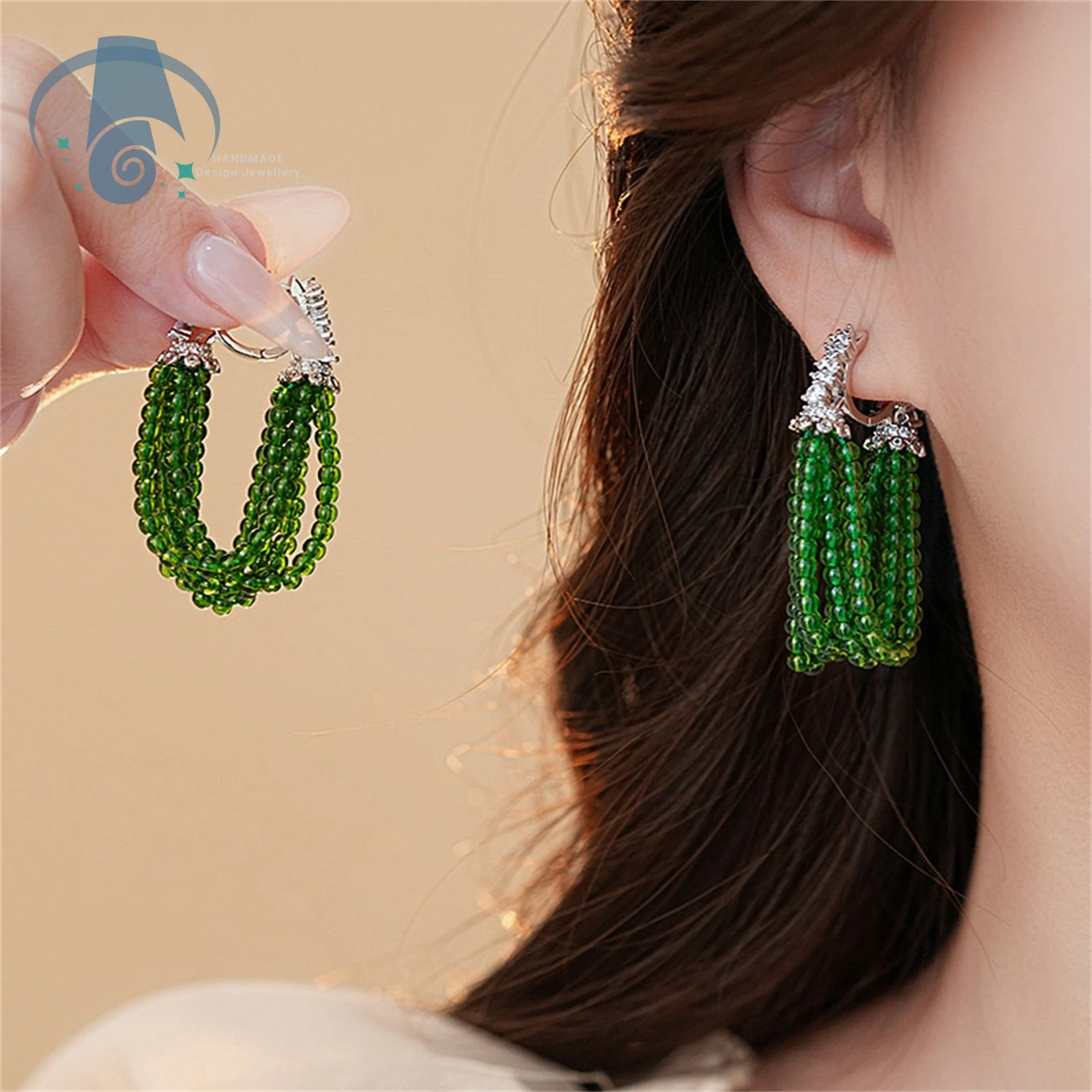 

Многослойная серьга-каффа с бусинами, цветами, цирконами и кисточками, элегантная, винтажная, изысканная, для повседневной носки