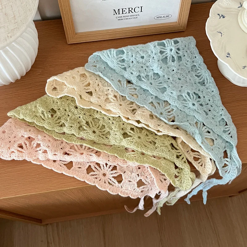 

French Pastoral Style Handmade Crochet Headscarf Hat Knitted Triangle Headband with Retro Flower Design Fashion Towel Accessory