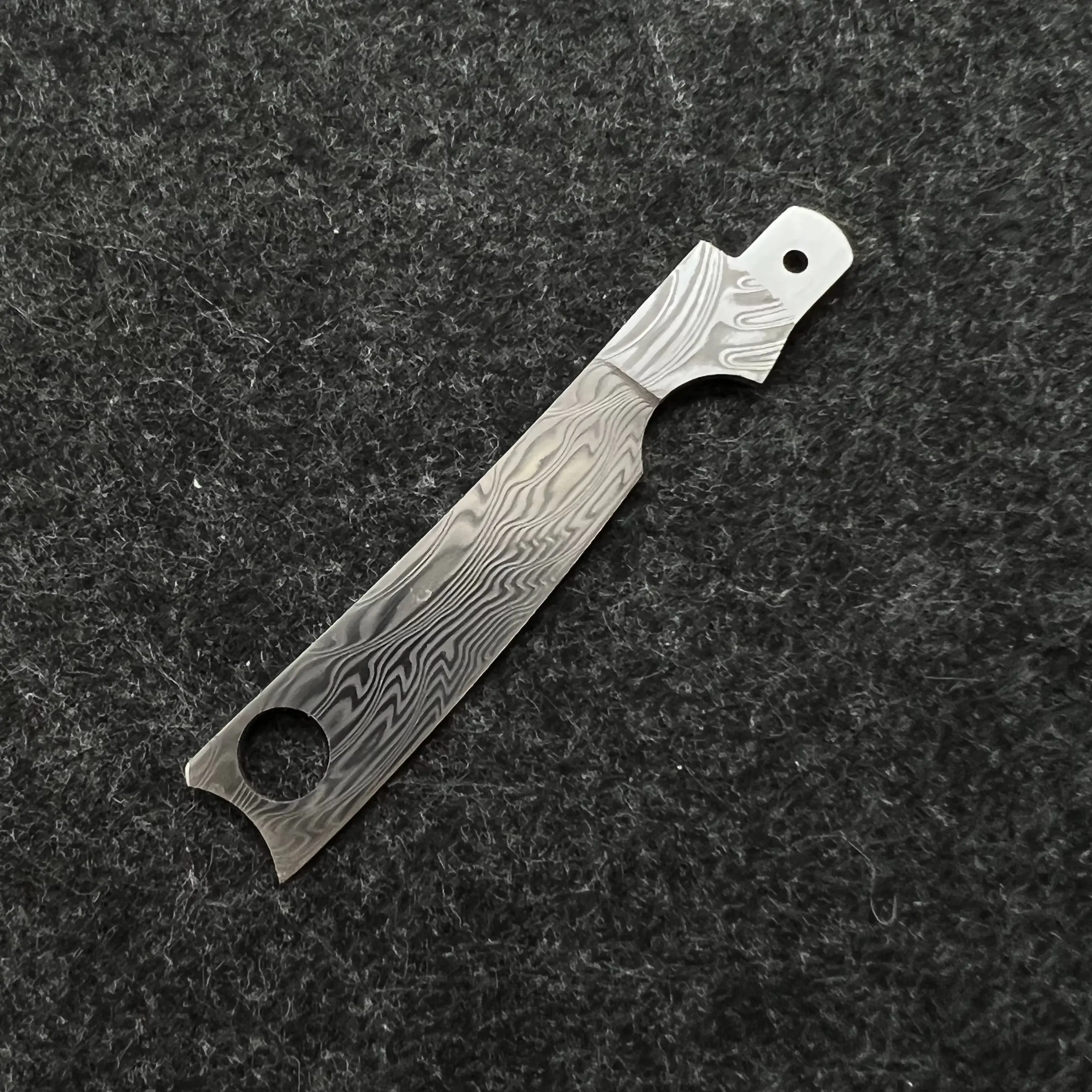 Handmade Damascus Steel Replacement Blade With EasyOpen Hole For 84mm Victorinox Swiss Army Knife SAK DIY Accessories Gift