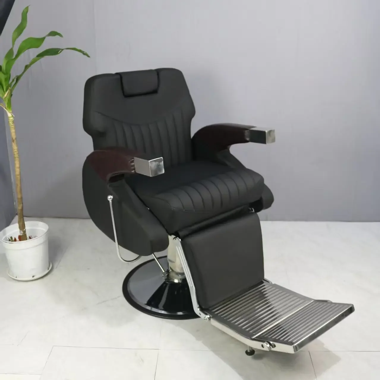#Hot Sale Portable Reclining Barber Chair Black Hair Dressing Chair for Salon Use