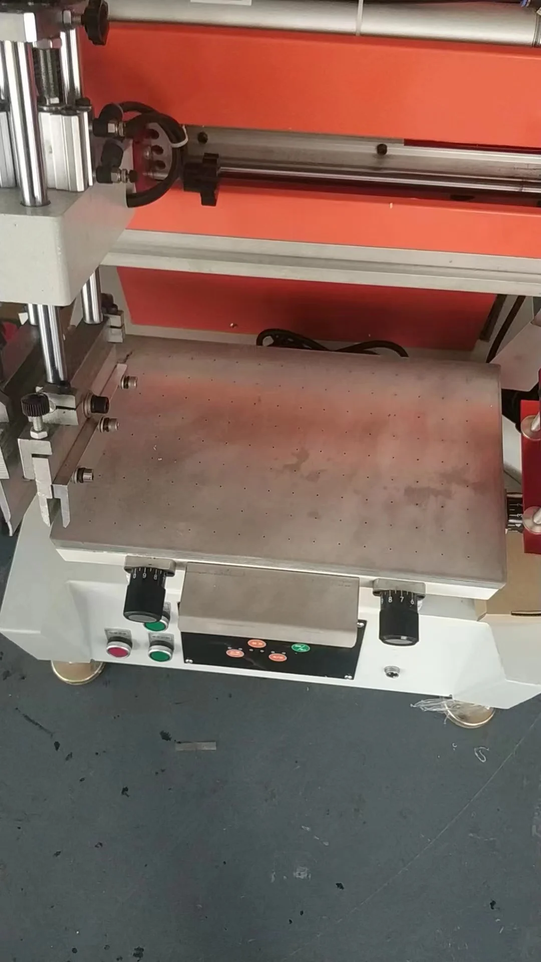 Semi Automatic Small Type Flat Paper Bag F ric Acrylic Silk Screen Printing Machine