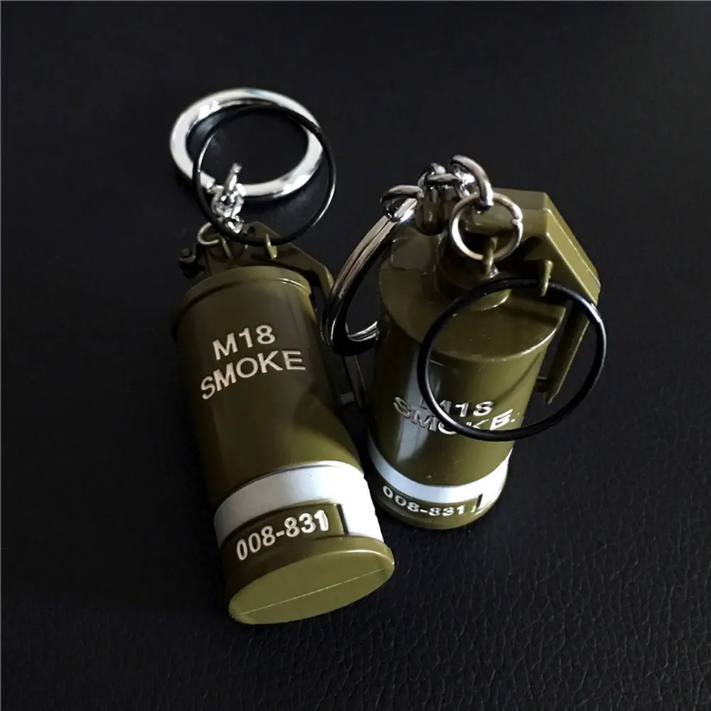 Mini Metal Equipment M18 Smoke Bomb Tear Gas Weapon Model Figures Game Peripheral Pendant Keychain Children\'s Toys Gift ZG232