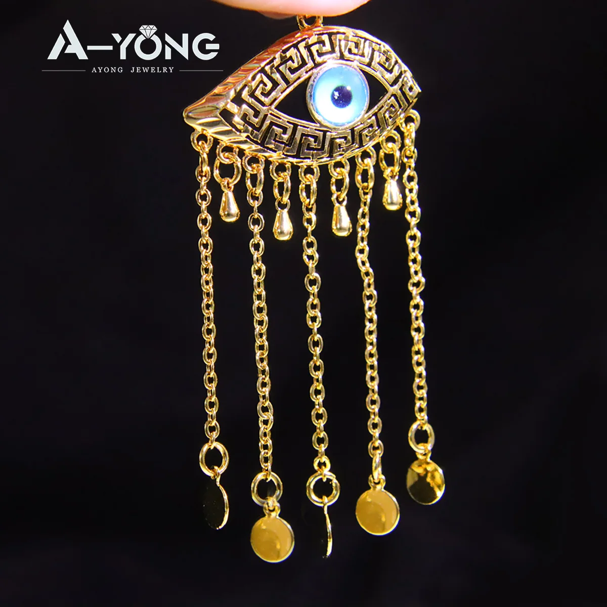 Arab Personality Gold Color Tassel Pendant 18k Gold Plated Turkish Fashion Evil Eyes Pendants Womens Mens Vintage Jewelry