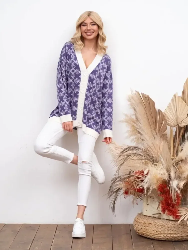 

Purple Oversized Knitted Cardigan V-neck Single Breasted Double Pocket Loose Sweater for Autumn and Winter Fashion