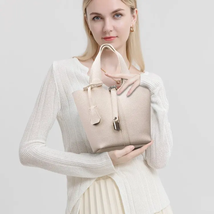 

Дизайнерская классическая минималистичная сумка для подгузников для женщин, винтажная кожаная сумка-тоут большой вместимости, роскошная, элегантная, модная, стильная, для поездок на работу