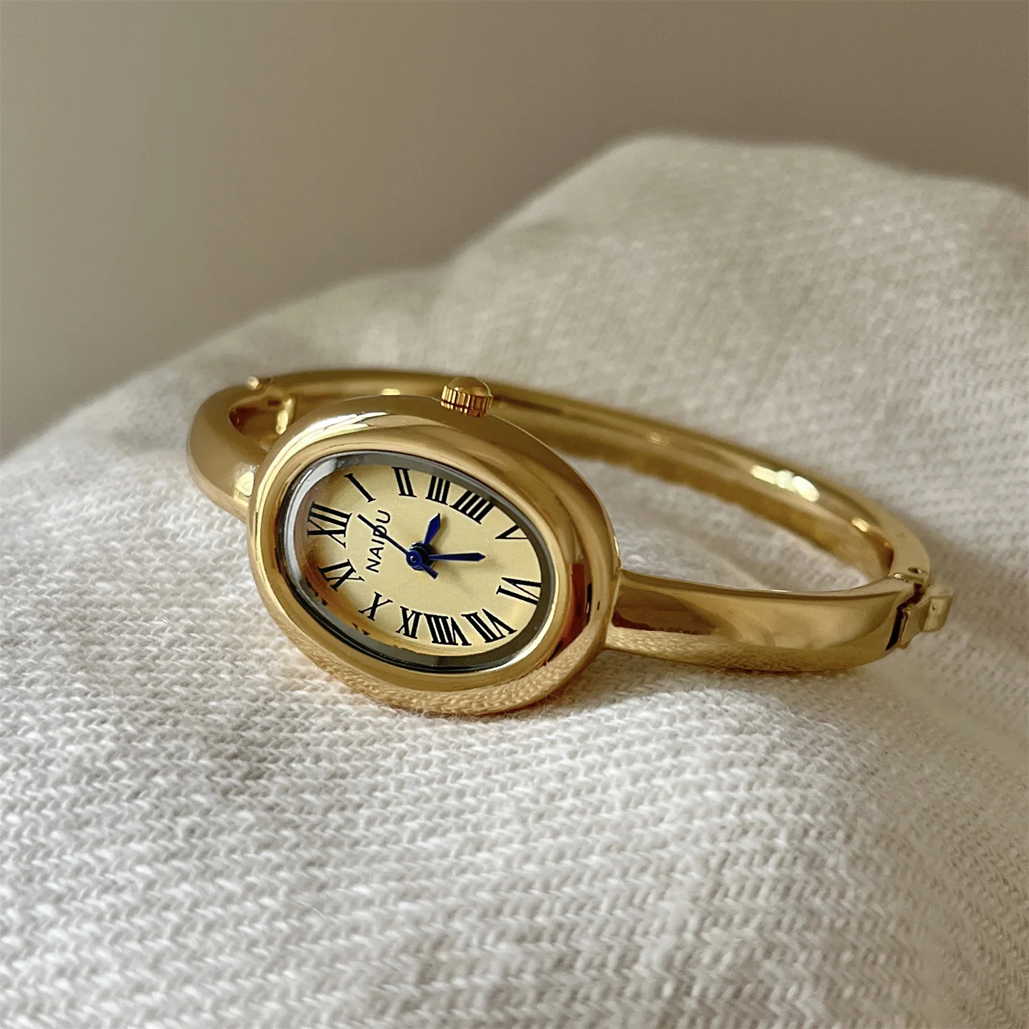 

2026 New Minimalist Oval Beautiful Ladies Watches for Women Girl Simple Silver Gold Cute Quartz Elegant Wristwatches