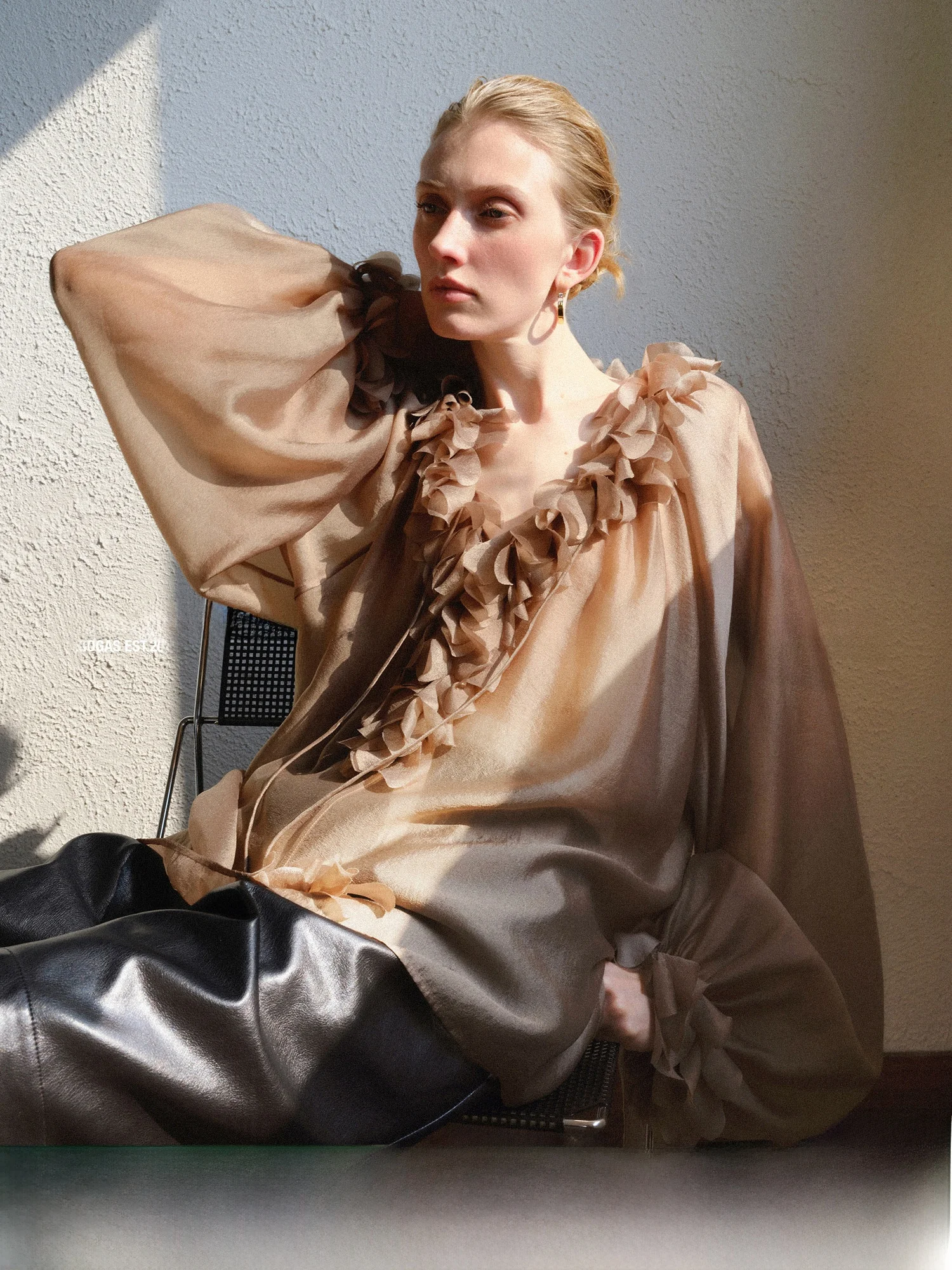 

Mogas Micro Permeable Petal Series Heavyweight Copper Ammonia Rayon Blend Lazy V-ne Dra Lantern Sve irt Spring