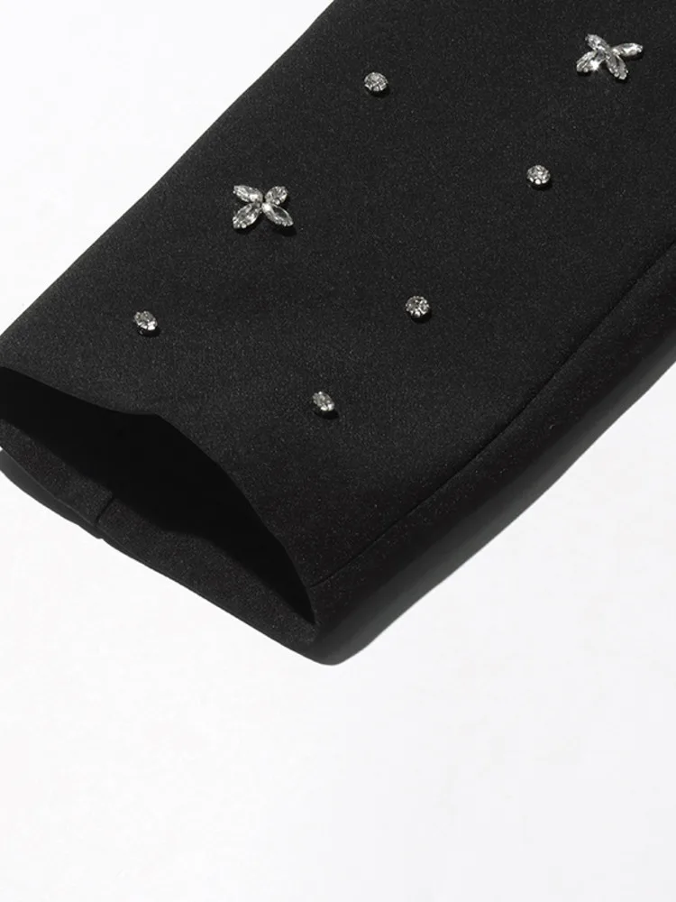 سترة ZMEENNA 2025 سوداء مزدوجة الصدر مع لهجات الأزهار من حجر الراين سترة عصرية للنساء موضة فاخرة مثالية ZM622