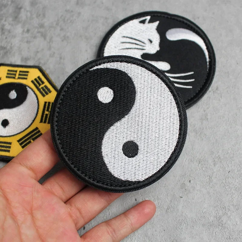 Embroidered Hook&Loop Patches on Clothing Black and White Cat Tai Chi Yin Yang Badges Decorative Stickers Kung Fu Morale Armband