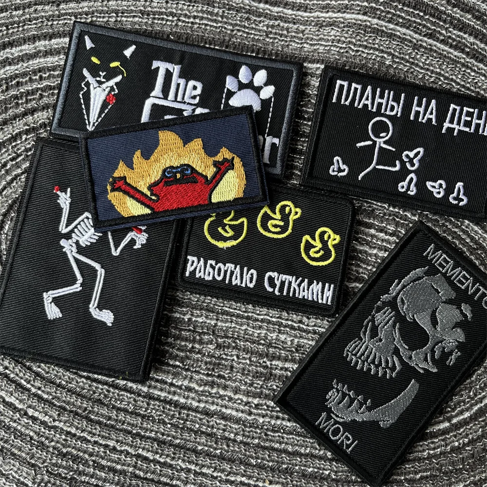 Memento Mori Embroidered Patch for Clothing Dance Skull Emblem Hook and Loop Patches Backpack Tactical Military Stickers