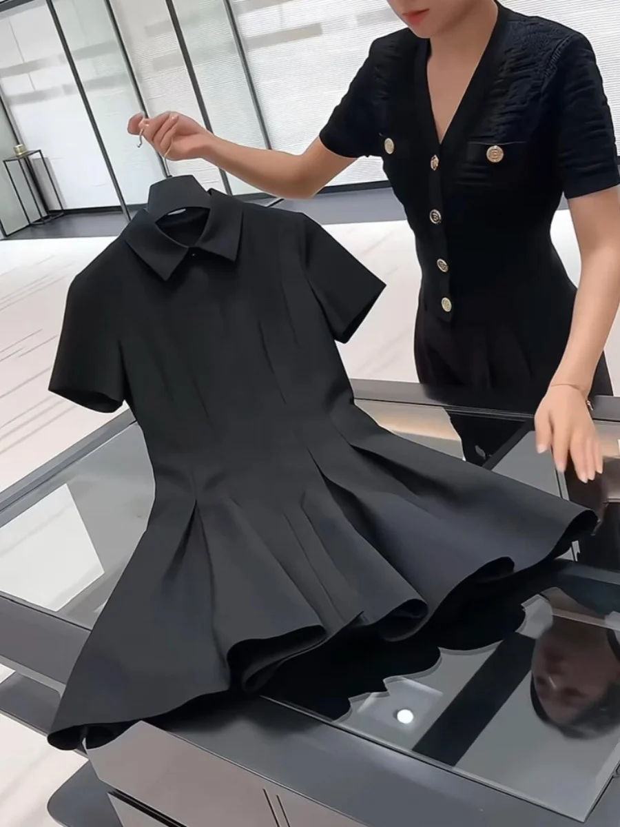 

Elegant Black Pleated Dress Women's Short Sleeve Waist Cinched Slimming Hepburn Style Retro European Fashion Commute Style