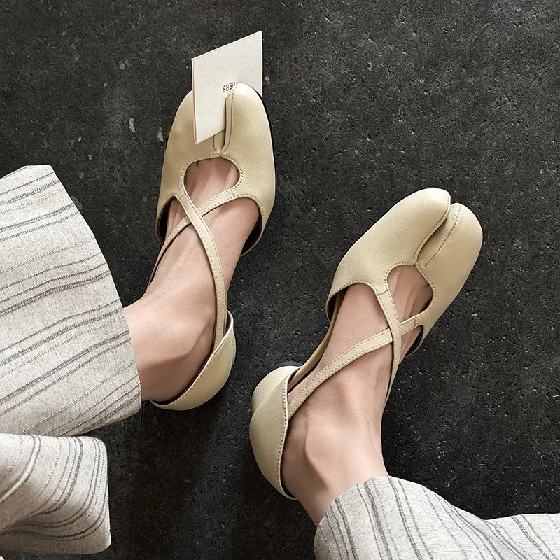 

2026 Fashion Sandals Women Brand Designer Cross Ankle Strap Buckle Slingback Chunky High Heels Elegant Mary Jane Split-toe Shoes