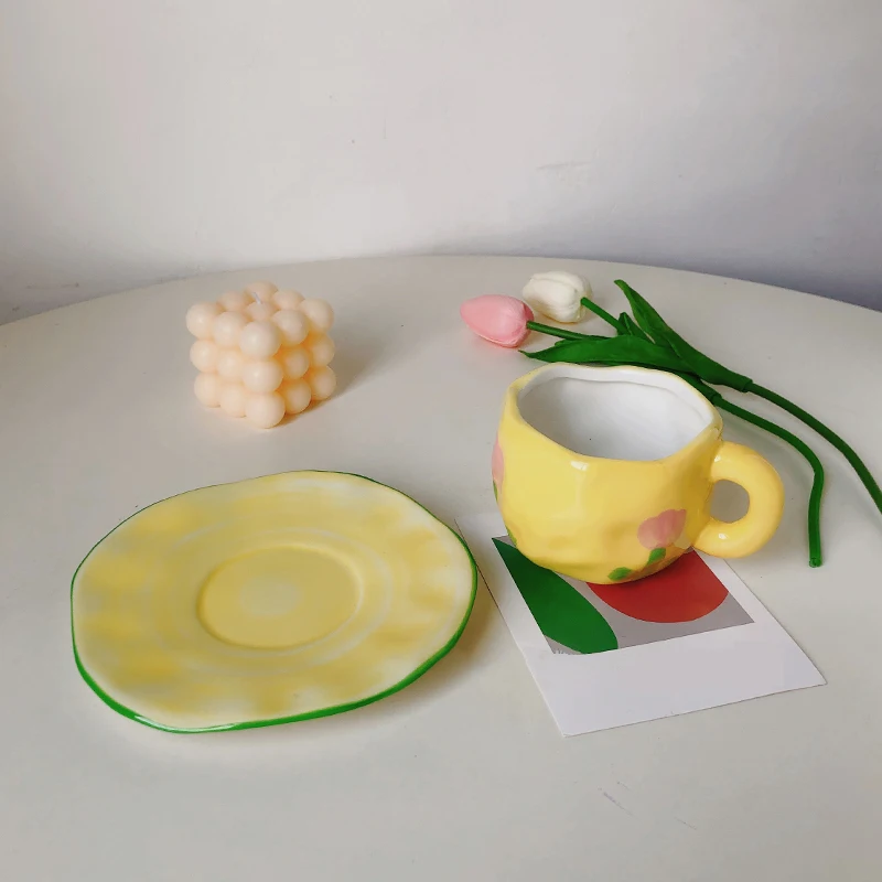 طقم كوب وصحون لطيف صغير هدية عتيقة كوب سيراميك مصنوع يدويًا بمقبض طقم قهوة بورسلين نسبرسو جميل #2