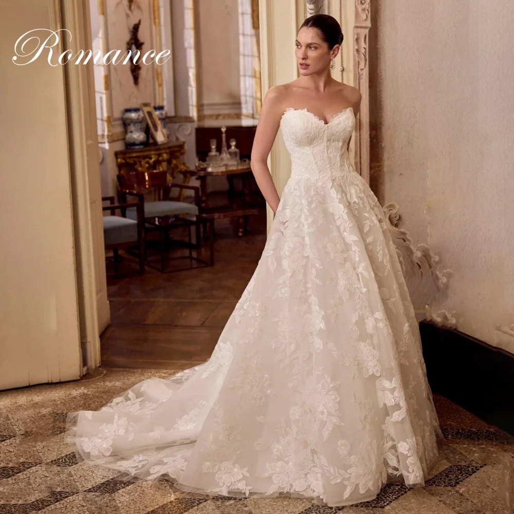 

Classic Sweetheart Appliques Sleeveless A-Line Wedding Dress Women 2025 Lace Backless Court Train Vestidos De Novia Customized