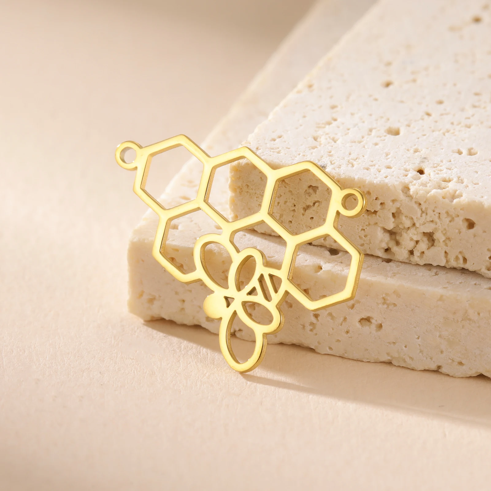 5pcs/Lot Creative Bee Honeycomb Design Charms Stainless Steel Pendant For DIY Necklace Bracelet Earrings Jewelry Accessories