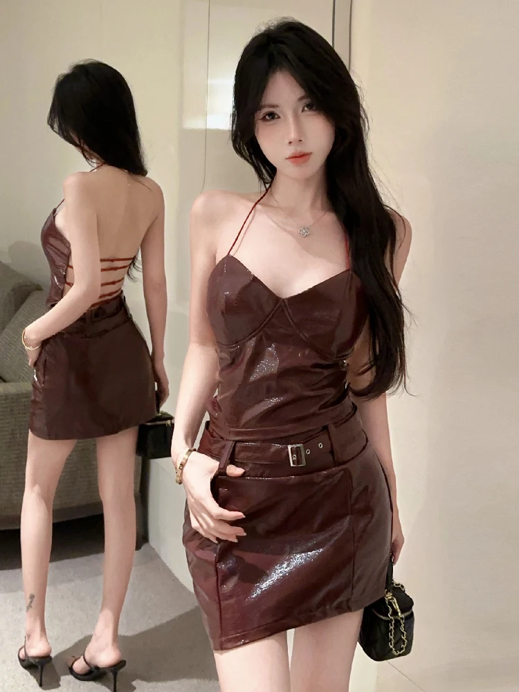 

European and American style sexy spicy girl hanging neck exposed back slimming camisole hip hugging short skirt set