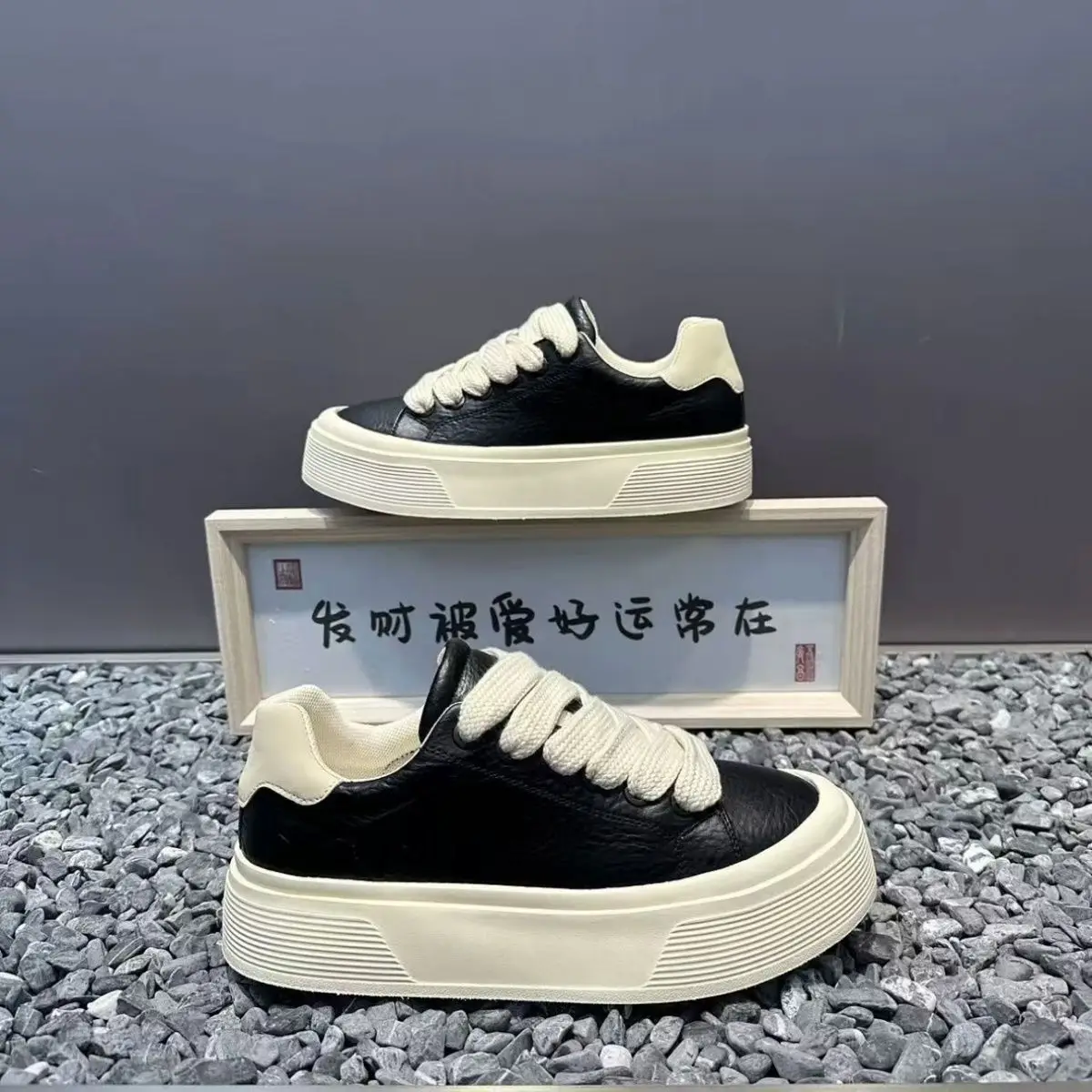 

Leather Shoes for Man Thick-soled FashionCasual Shoes Fashion Business Oxford Shoes High Quality Designer Mesh Breathable Shoe