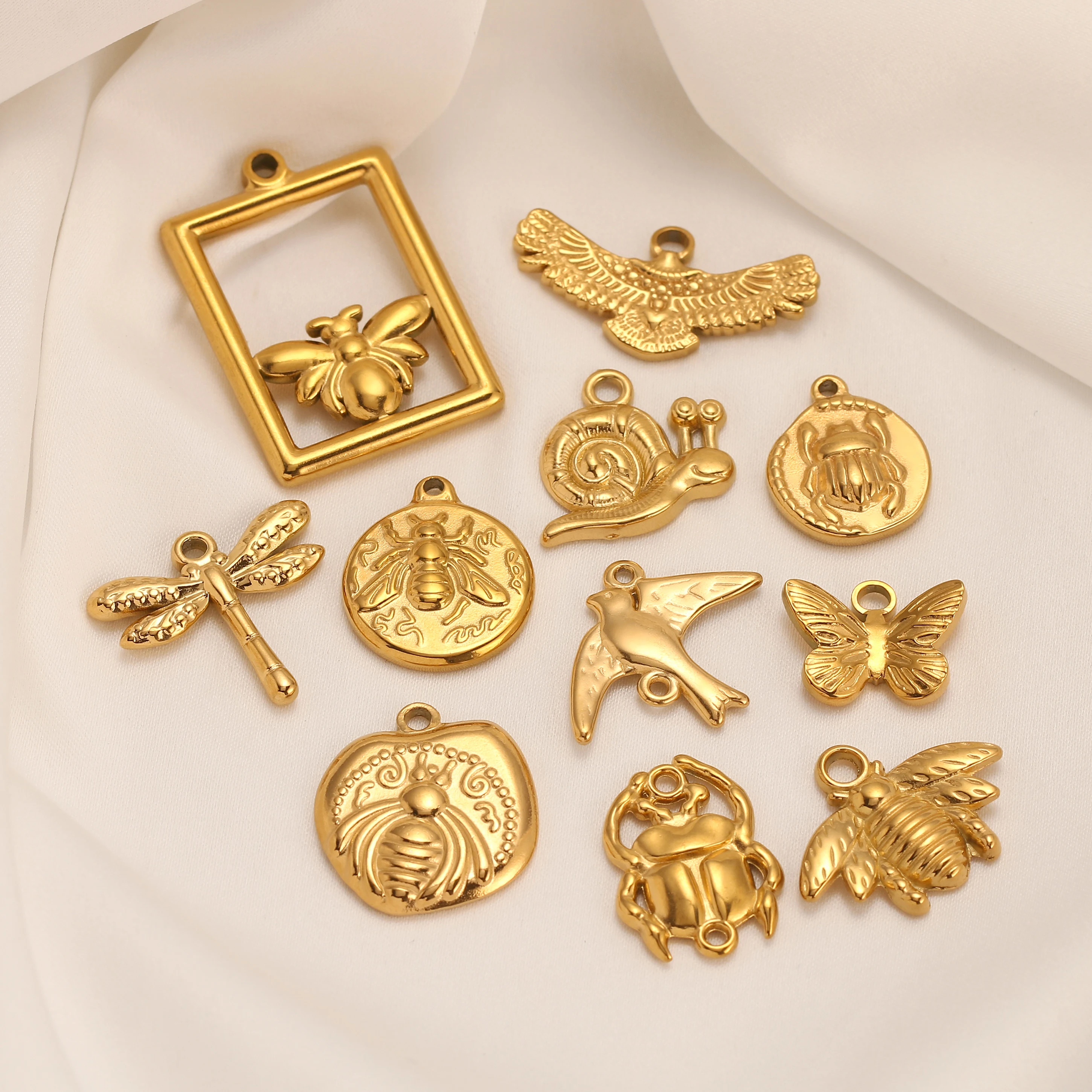 3 szt. Stal nierdzewna latające zwierzę pszczoła/motyl/scarab Charms do tworzenia biżuterii 18K platerowane śliczne 3D owady wisiorki DIY rzemiosło