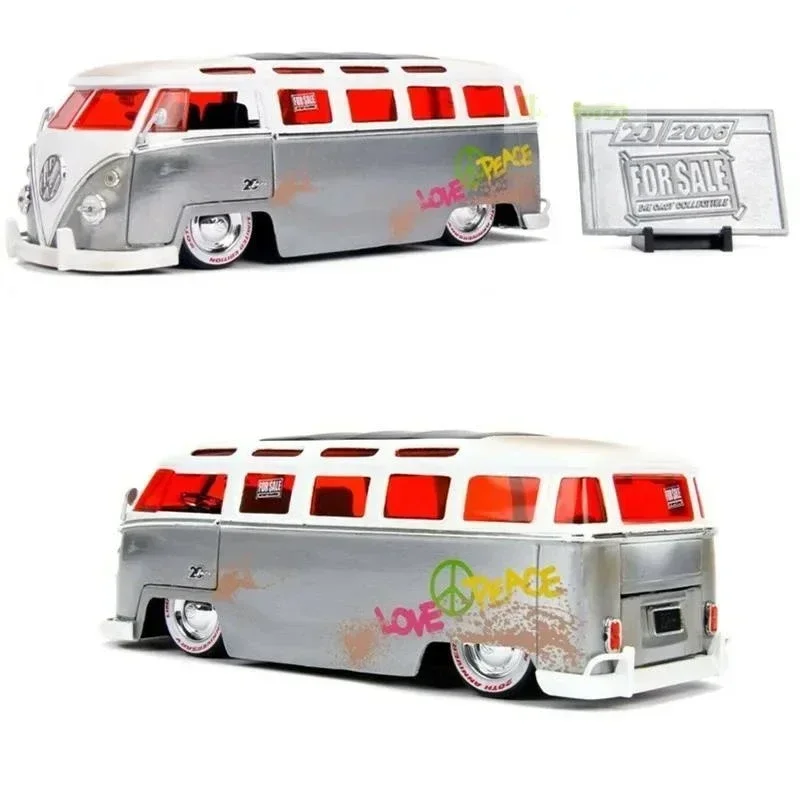 

1:24 1962 Volkswagen T2 bus 20th Anniversary Edition with alloy Commemorative Plate Model Car Toys for Children Gift Collection