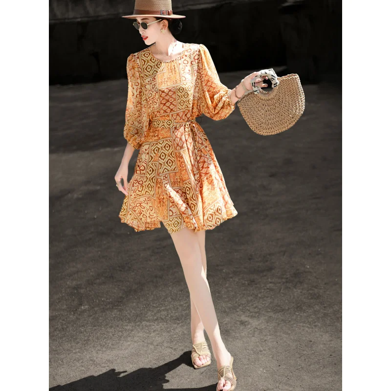 MEXCOCO 2026 Summer New French Elegant Printed Chiffon Dress Tie Waist For Petite Women