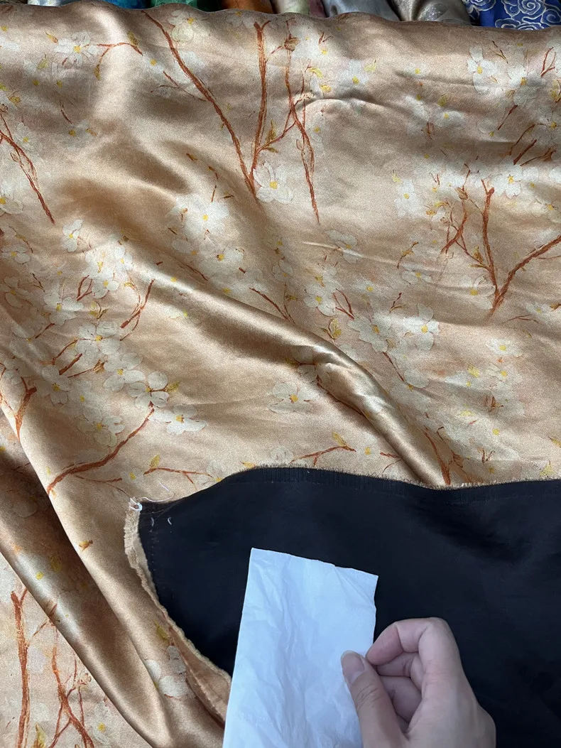 نسيج حرير حقيقي على الطراز الصيني ، خيوط شيونغسام 50Momm ، شيونغسام عتيق ، ملابس فستان ، قماش مصمم ، جودة عالية