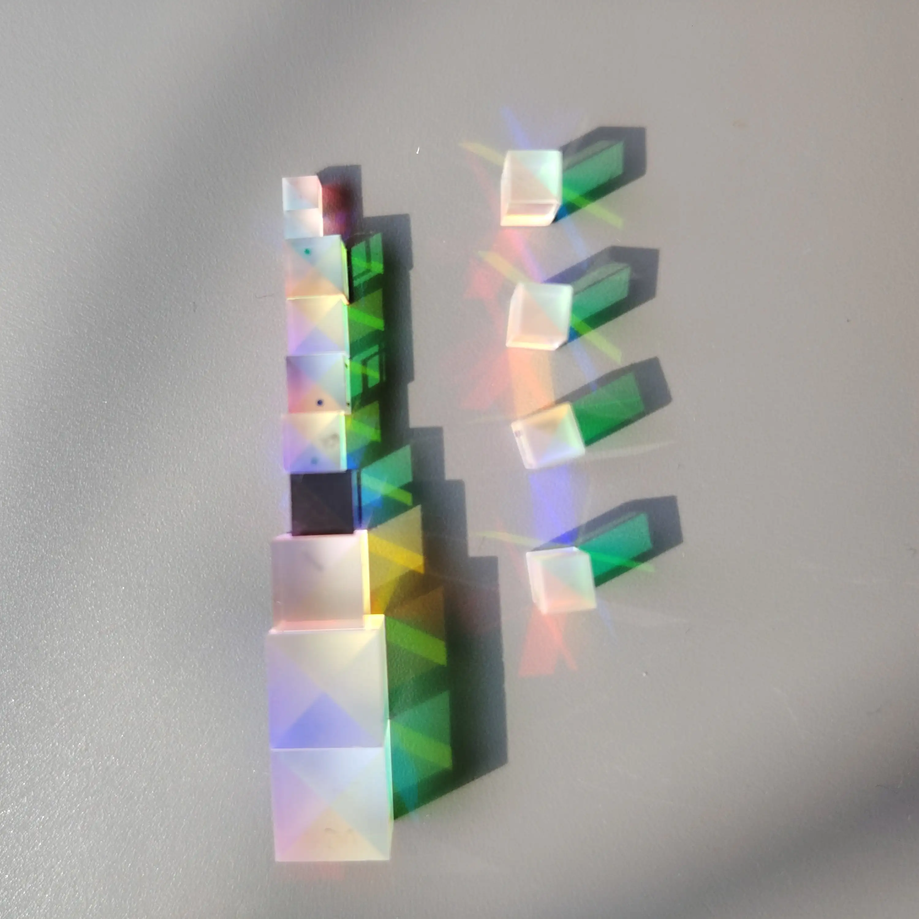 Imagem -06 - Dicroico X-cube Prisma Mini Cruz Danificada Combinador Rgb Divisor Vidro Óptico Prisma Quadrado Decoração de Festa Aceito Aleatoriamente 10 Pcs