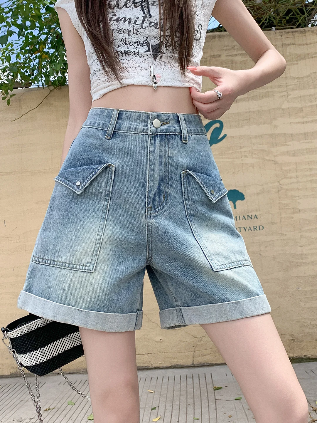 Retro Cuffed Design High Waist Denim Shorts Women Summer New Small Loose Slim A-Line Outdoor Hot Pants Vintage Style
