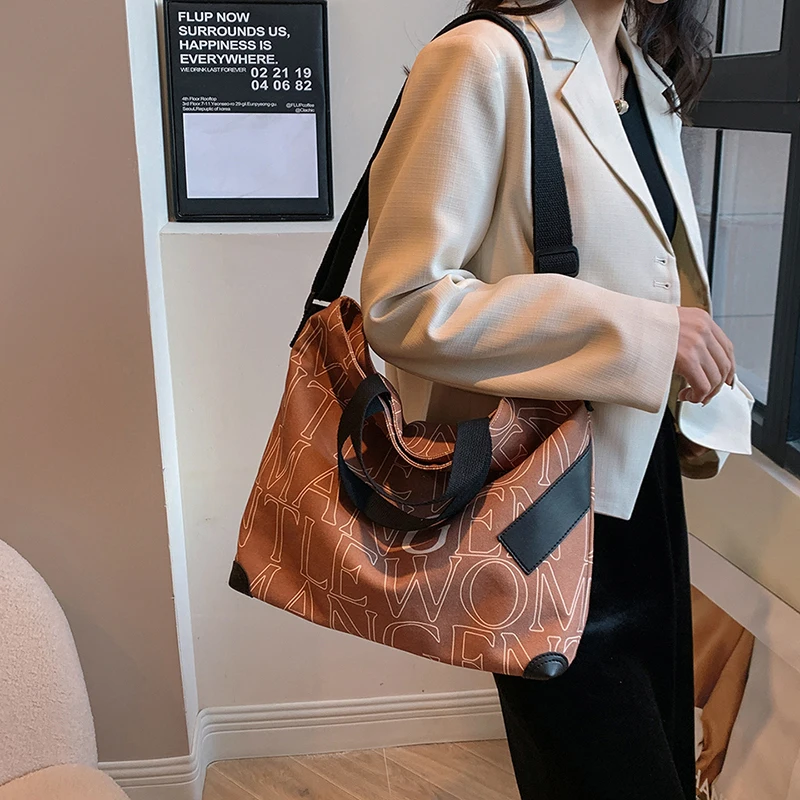 Fashion Classic Women's Contrast Letter Printed Tote Bag New Large Capacity Canvas Single Shoulder Crossbody Bag Storage Bags image 2