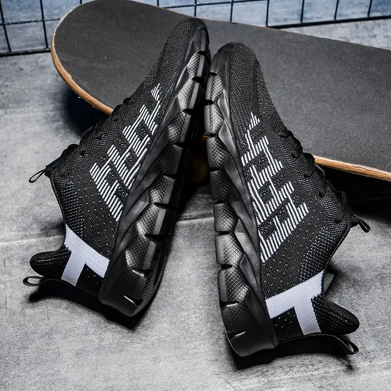 

Дышащая уличная спортивная обувь для мужчин. Летняя распродажа с сетчатым верхом. Обувь в акции. Дизайнерские кроссовки для ходьбы в тренажерном зале. Мужские повседневные кроссовки.