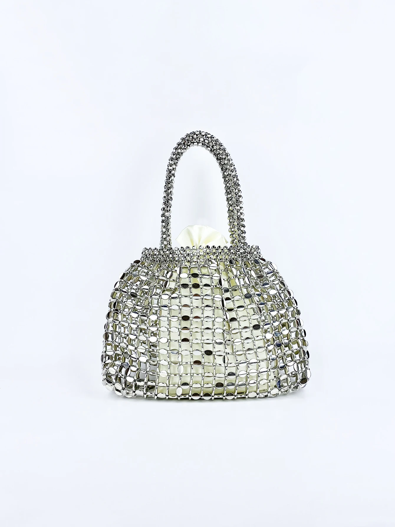 Hot selling new product, silver flat bead beaded woven large dumplings, fashionable and trendy one shoulder handbag