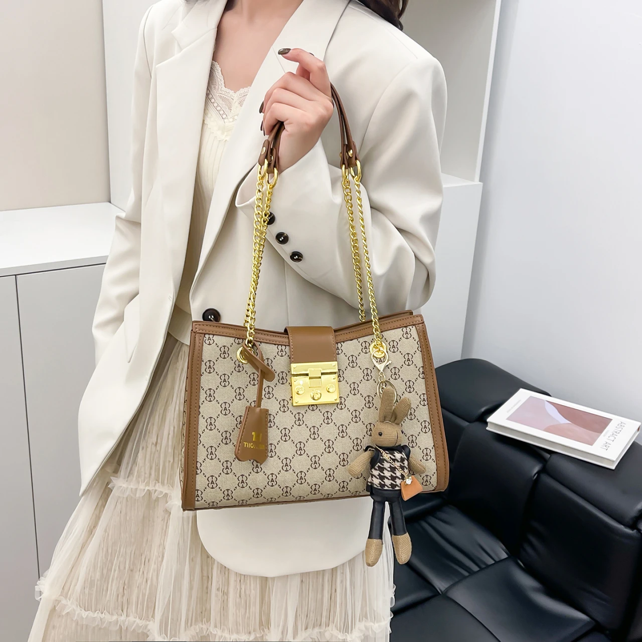 

Elegant-luxe 2025 New Ladies Luxury Brand Leather Hand Bag Famous Designer Classic Popular Casual