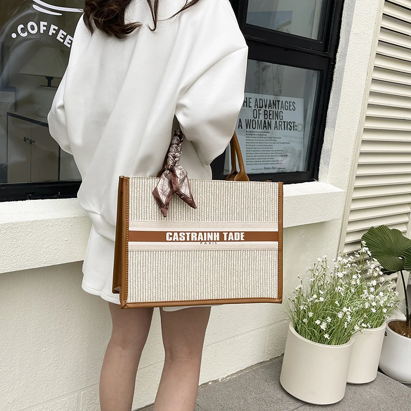 

Fashionable Women Messenger Bag PU Leather Crossbody Shoulder Purse Handbag Ladies Casual Chic Everyday Bag