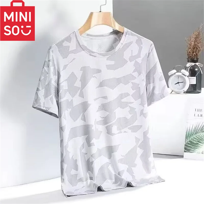 قميص قصير فضفاض كبير بأكمام قصيرة من الحرير الجليدي ، رقبة مستديرة ، مشاهير الإنترنت للزوجين العصريين ، الإصدار الكوري الجديد ، الأحمر ، الصيف