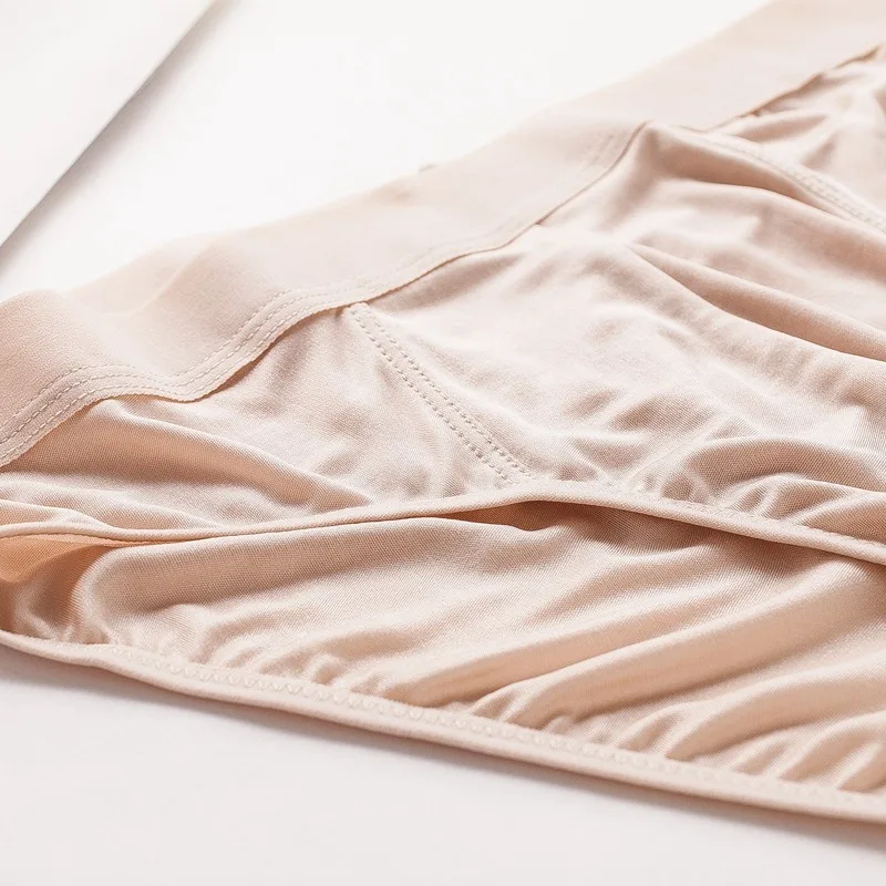 Men's Underwear Ultra-thin Silk Mid-rise Triangle Briefs Comfortable and Breathable No Trace