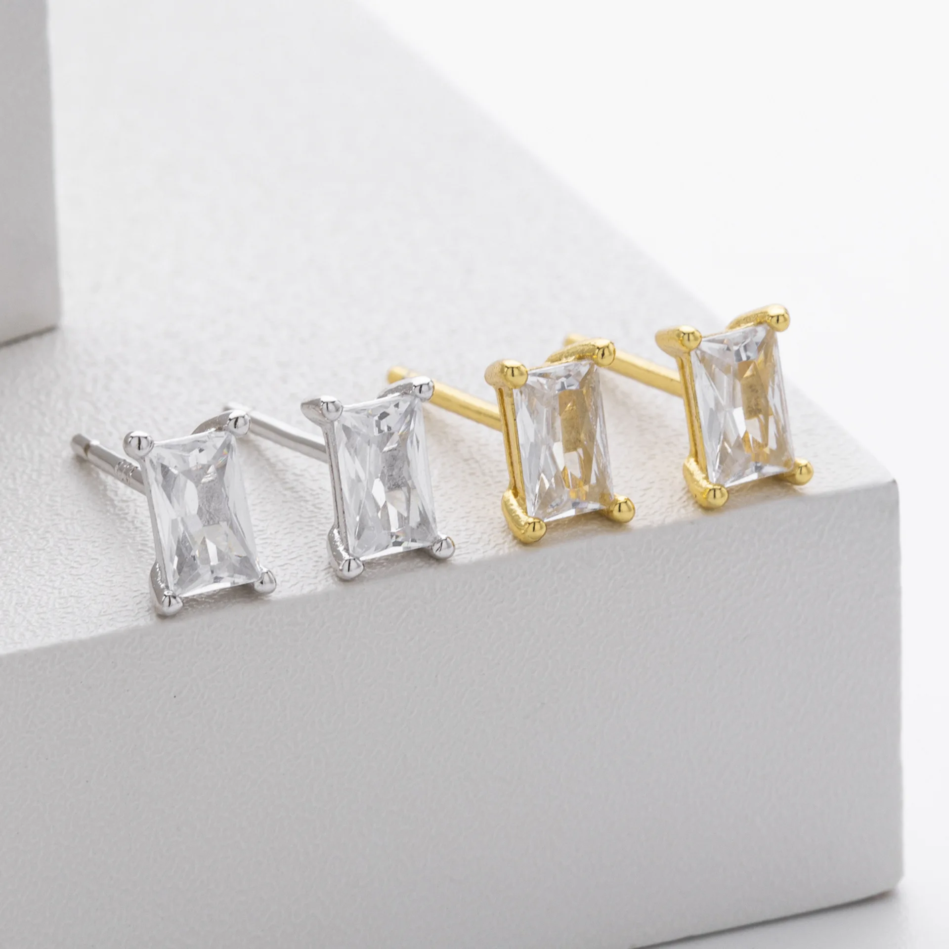Withered Jewelry Earrings Women's Earrings Ear Cuffs S925 Sterling Silver Earrings With Zirconium Square Earrings