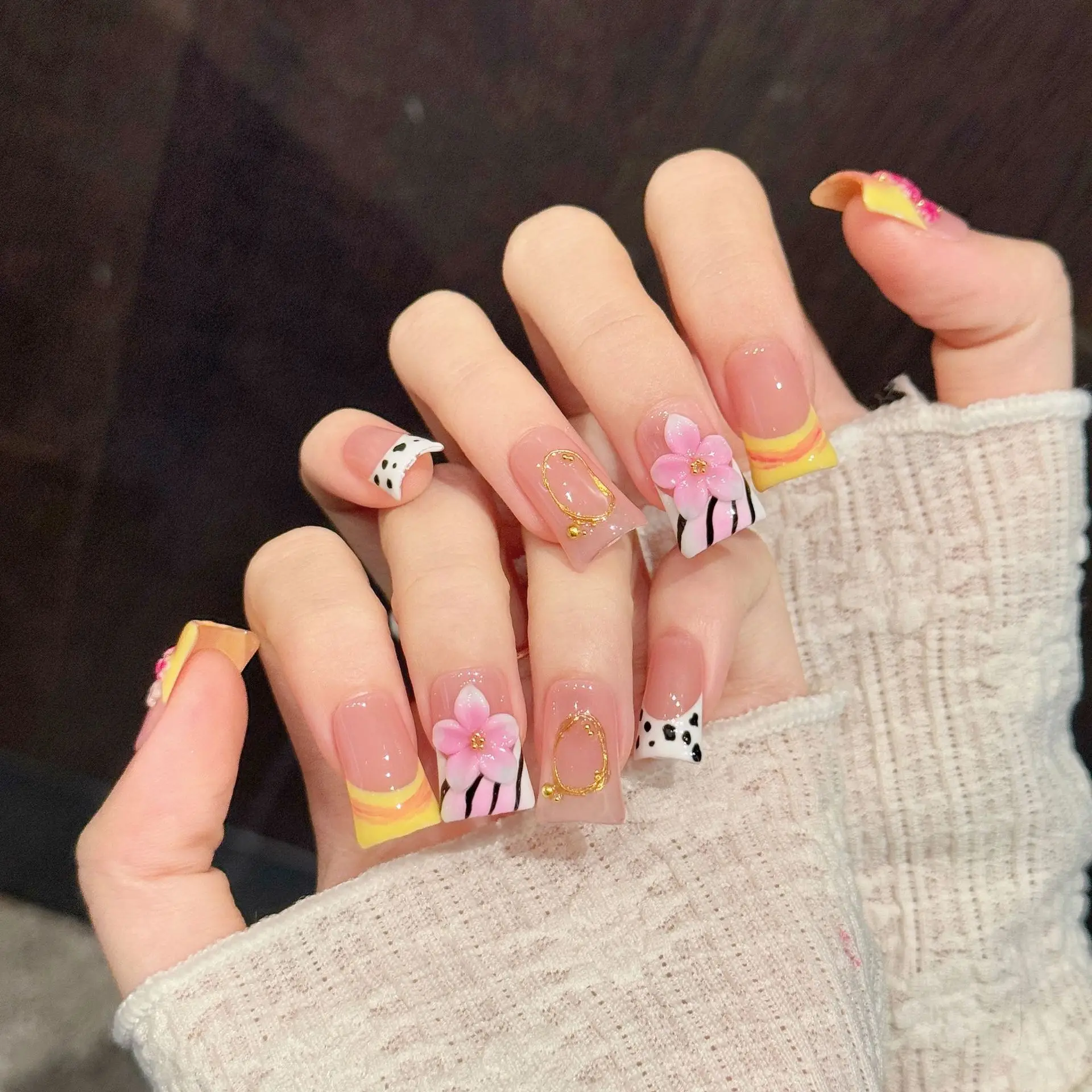 10PCS Duck Handmade Press On Nails,The Setting Sun Is Bathed In Blooming Flowers,Suitable For Festivals Parties And Daily Wear.