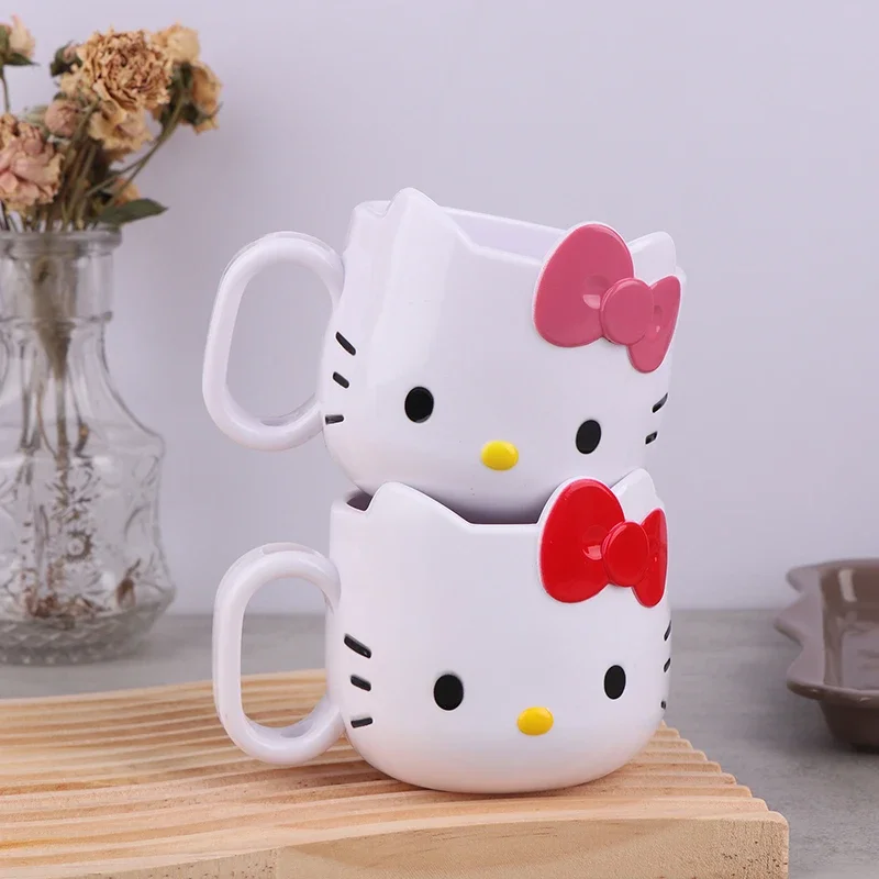 Kawaii sanrio anime copo de água bonito olá kitty café da manhã copo de leite doce dos desenhos animados moda versátil caneca de plástico presentes para a menina