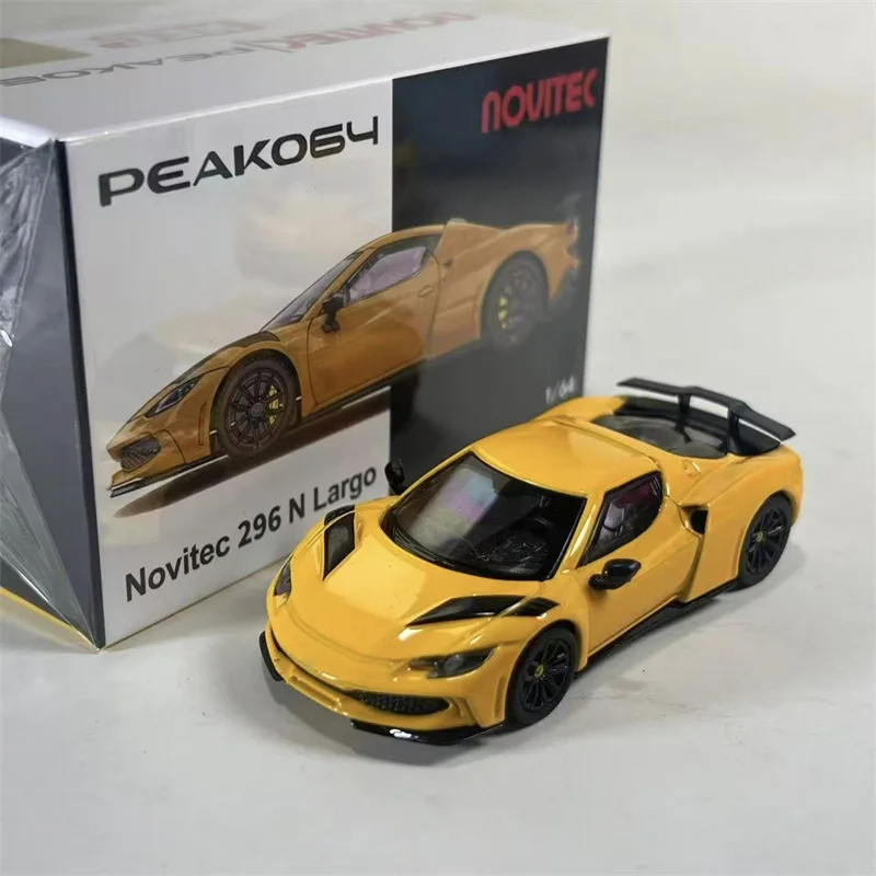 

1:64 Novitec. 296 N largo Diecast Collector's Vehicle Model Car