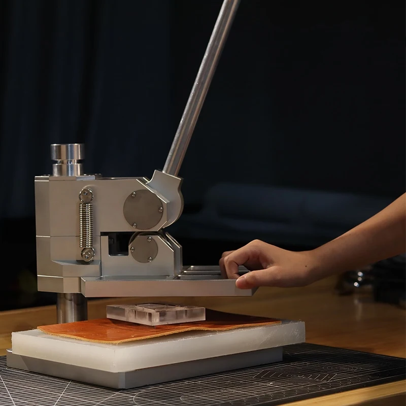 

Ручная поворотная машина для резки, небольшая машина для резки кожи, перфоратор, машина для высечки из алюминиевого сплава