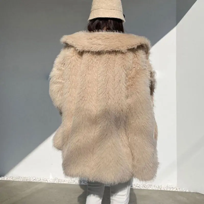 

2025 Female Mink Hair Imitation Fur Coat Women's Winter New Large Lapel Collar Fashion Versatile Loose Soft Thickened Fur Coat